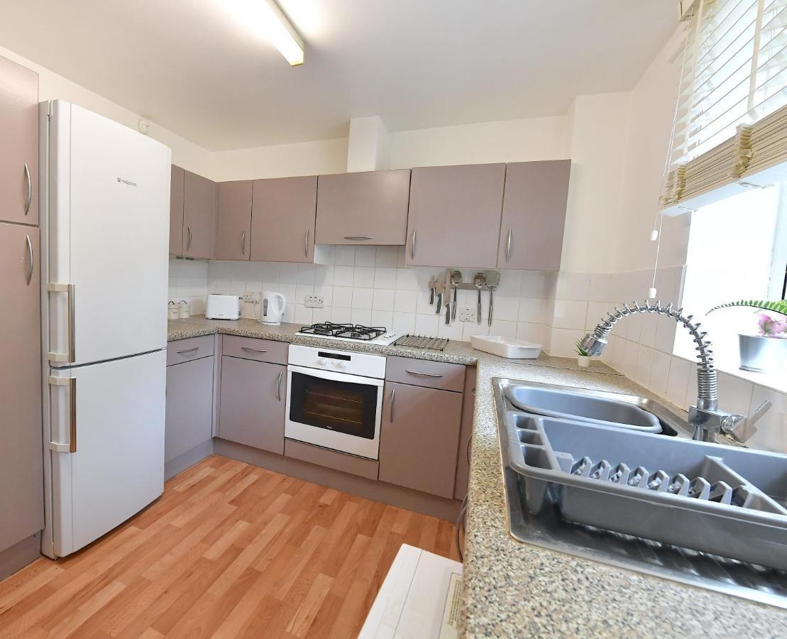 Clapham Junction - 2 Bedroom Bed and breakfast *