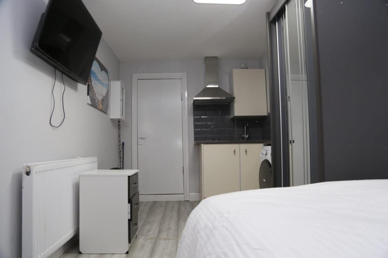Budget Ensuite Woolwich Chalet London