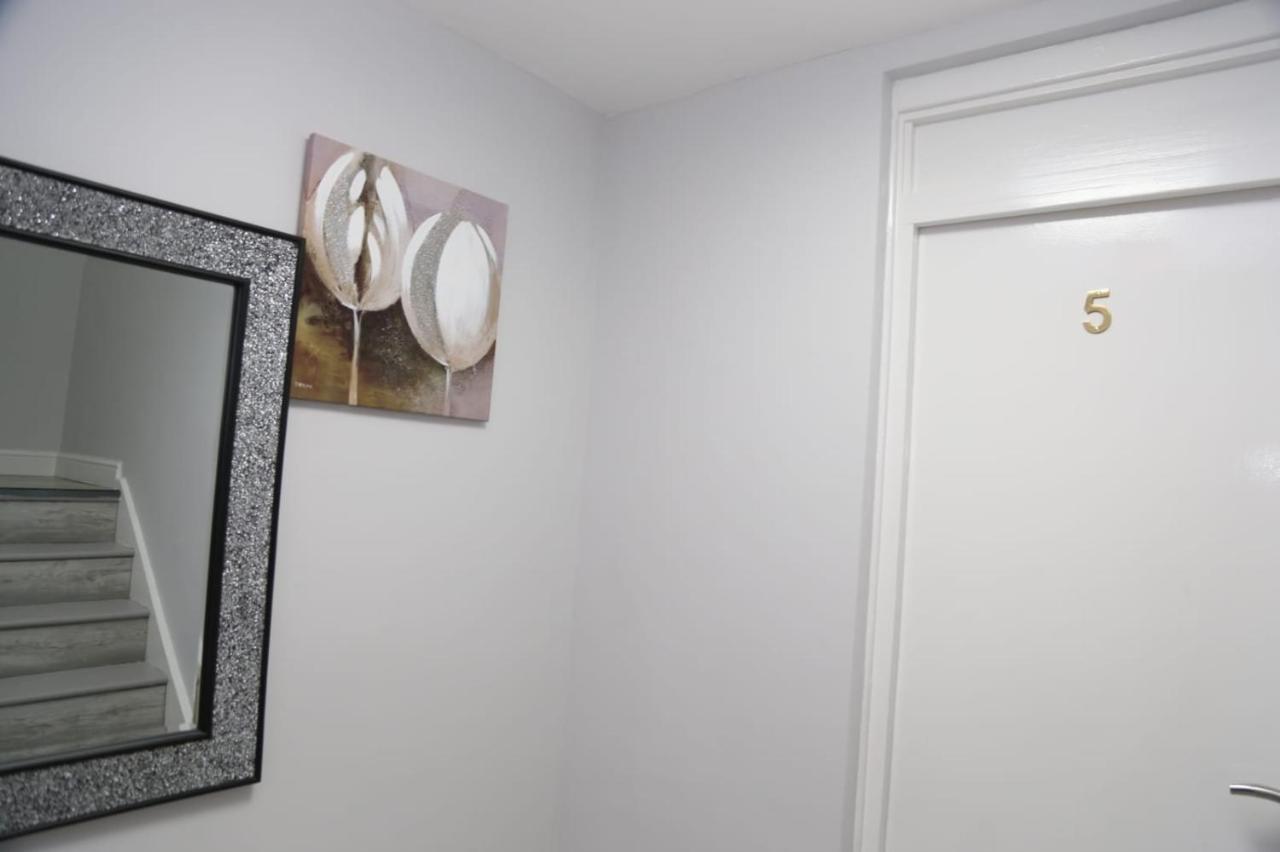 Budget Ensuite Woolwich *