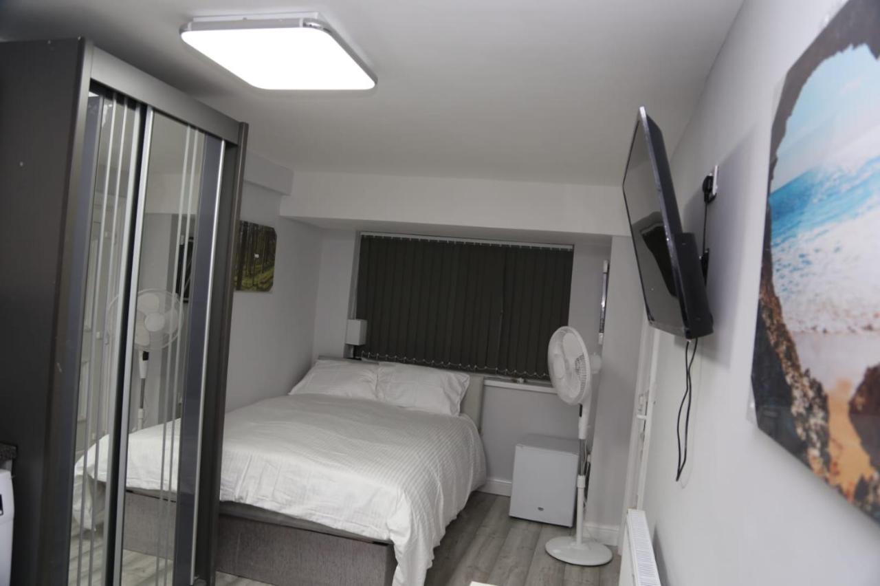 Budget Ensuite Woolwich Chalet *