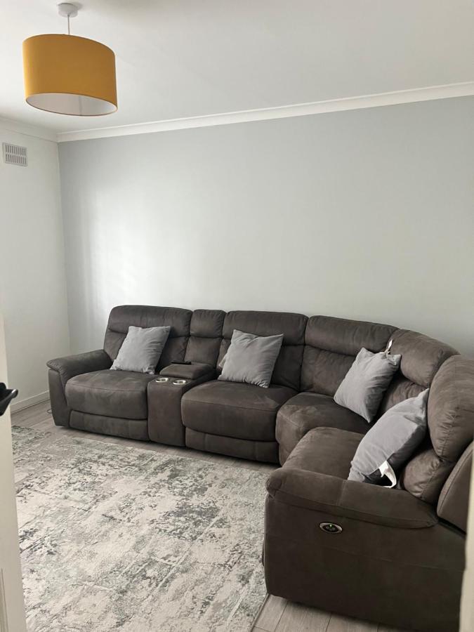 Lovely Forest Hill Flat *
