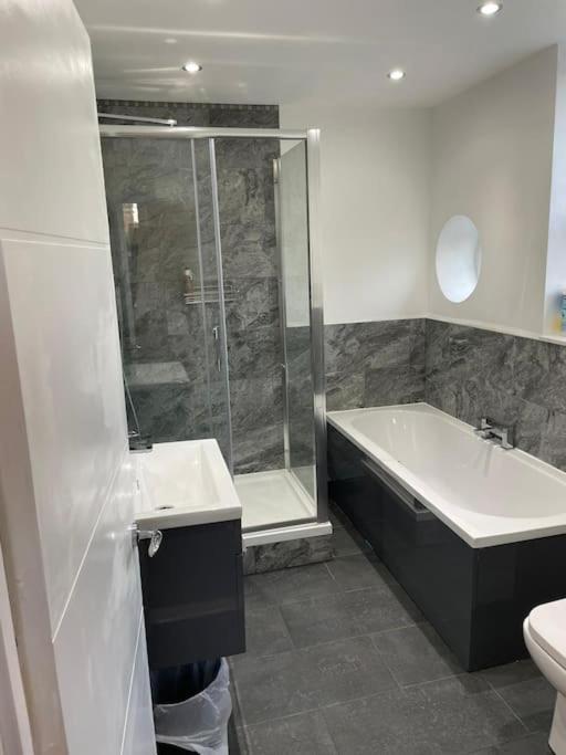 Apartment Lovely 3 Bedroom Flat In North London