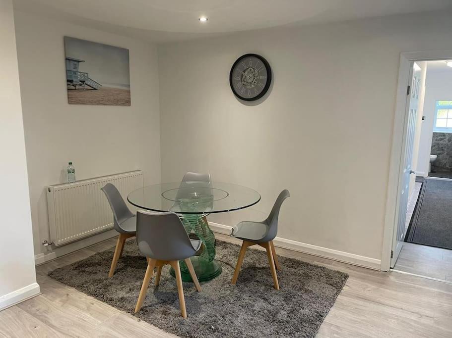 Lovely 3 Bedroom Flat In North * London