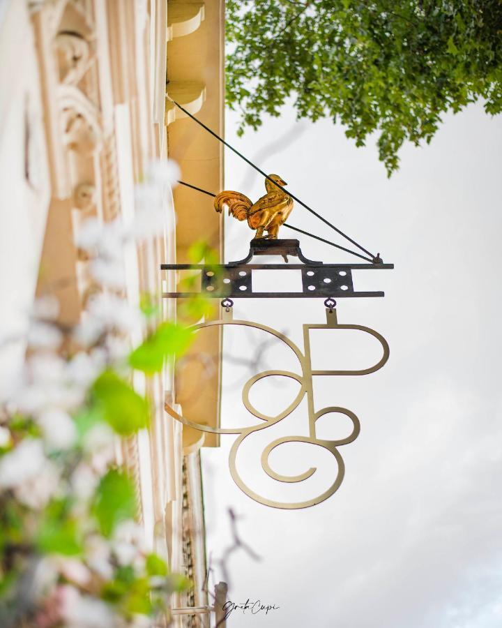 Oak & Poppy Aparthotel