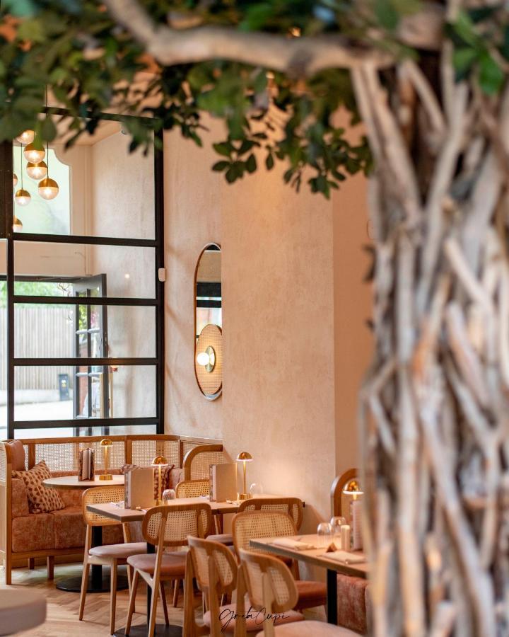 Oak & Poppy Aparthotel