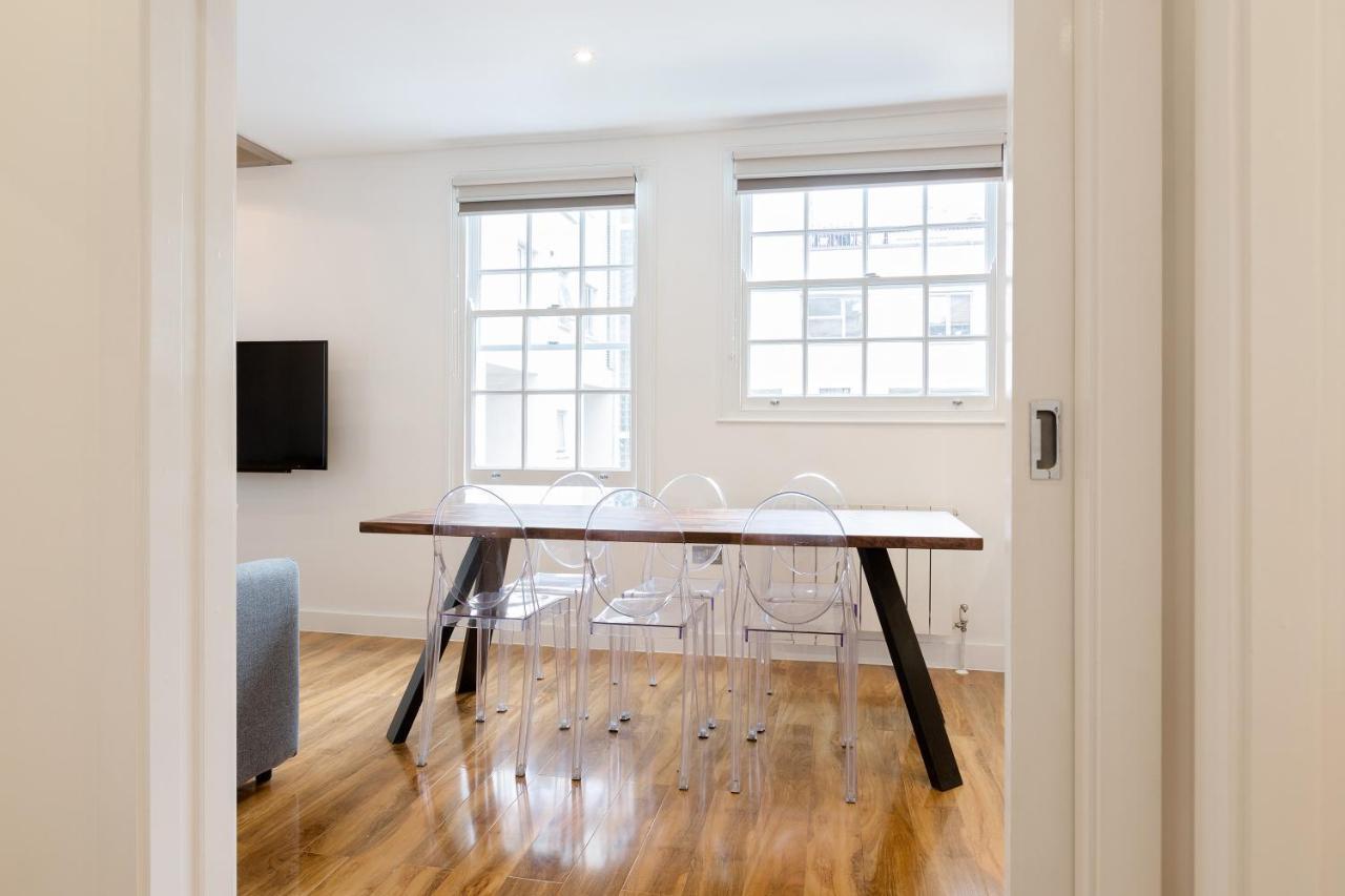 Spacious 4 Bedrooms Flat In New Oxford Street Apartment London