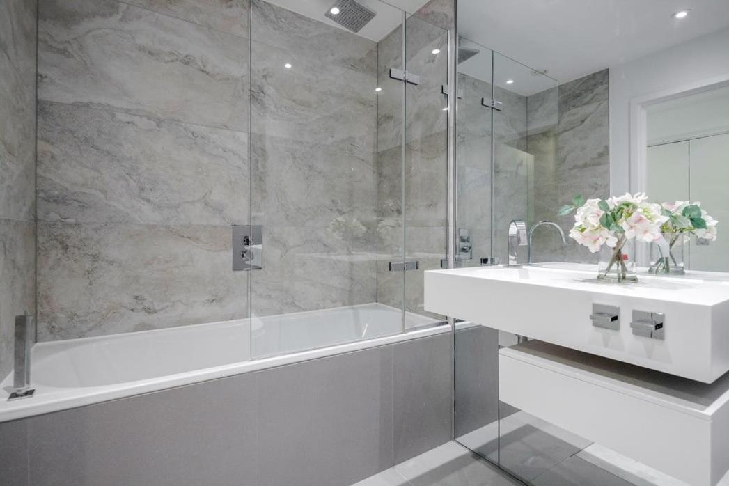 - 4-impressive Apt-city/theatre/events- Apartment London