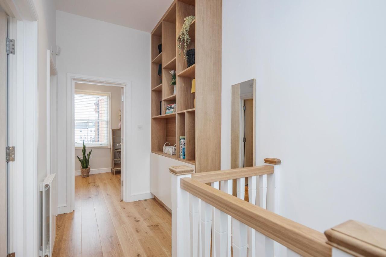 Beautiful 2 Bedrooms Split Level Fulham * Londres