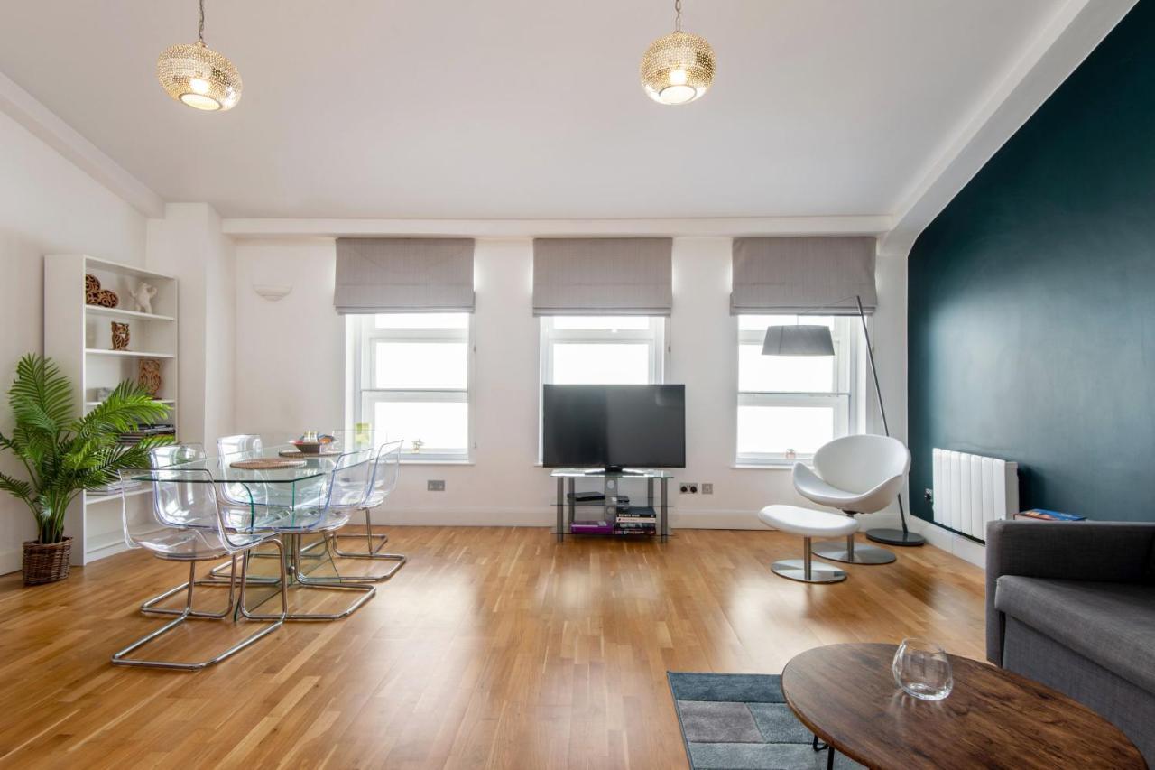 Mulberry North Penthouse By Living *