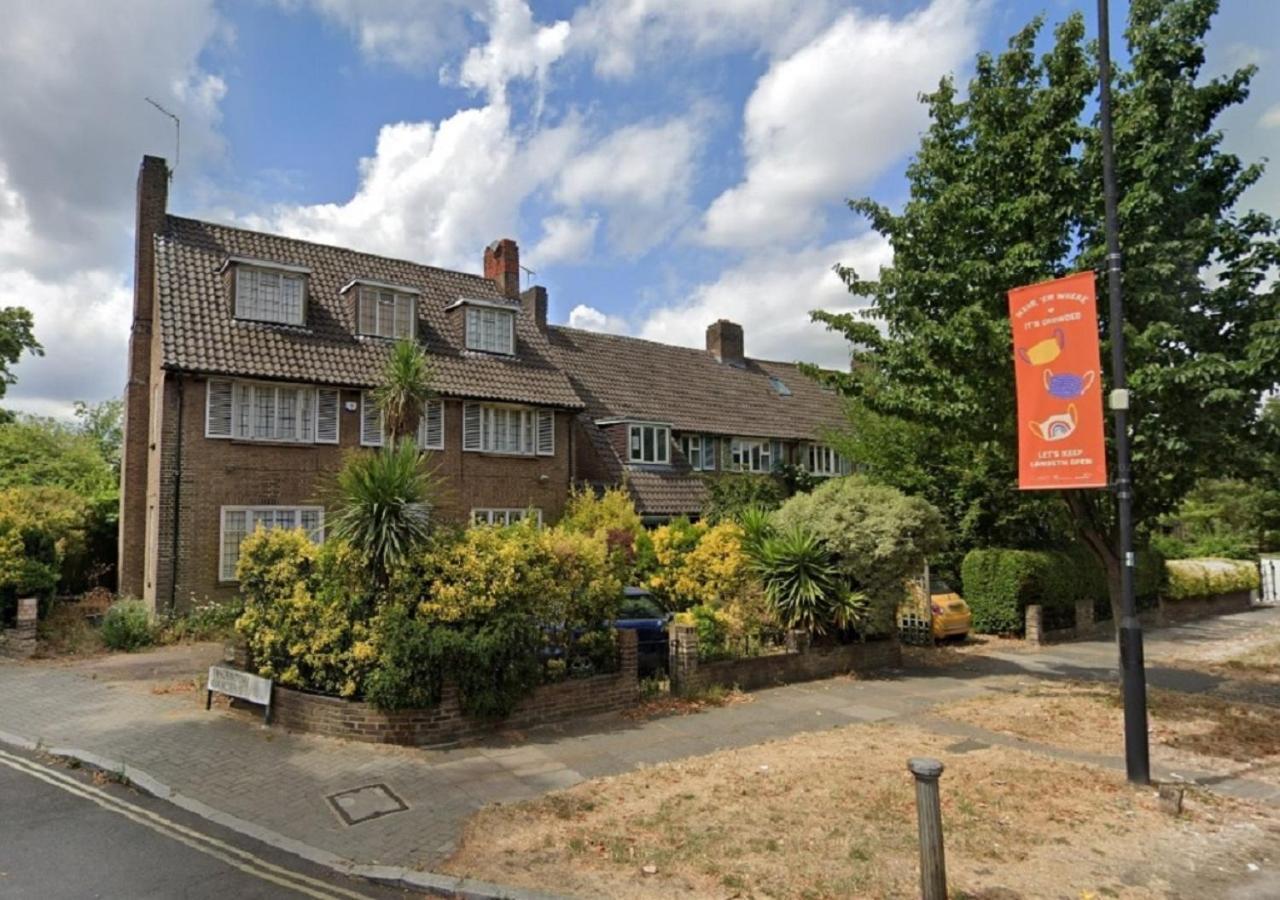 Homestay Wandsworth, South Deluxe King 5 *