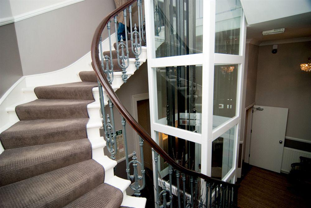 Hotel Ravna Gora Londen