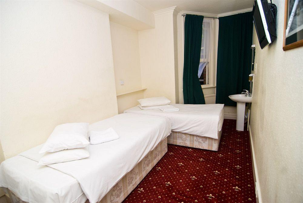 Five Kings Bed & Breakfast 2*