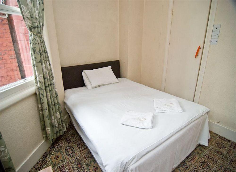 Charlie Hotel 2*