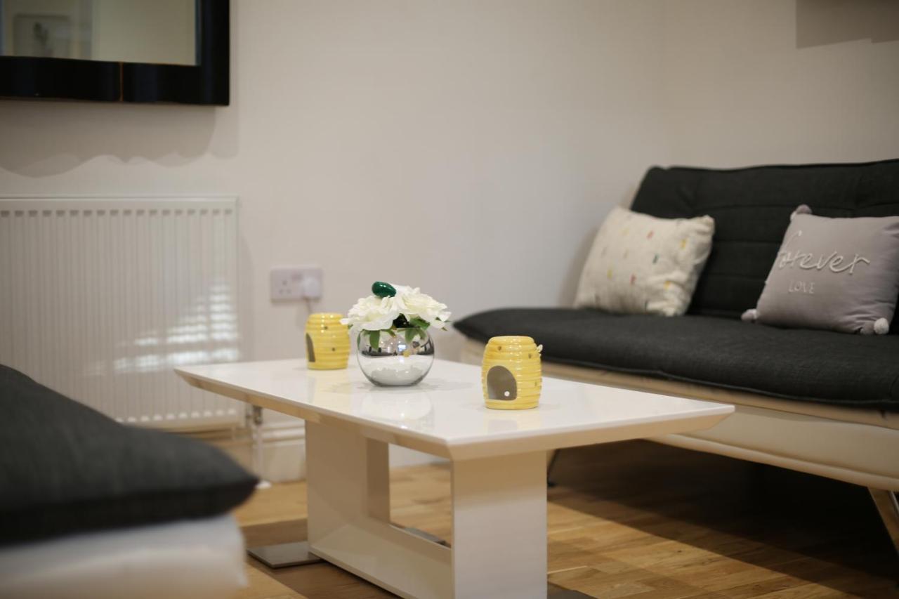 Deluxe Flat A In Kensington Olympia * London