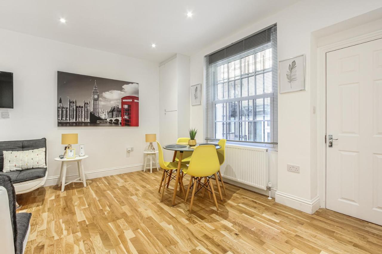 Deluxe Flat A In Kensington Olympia Apartment *