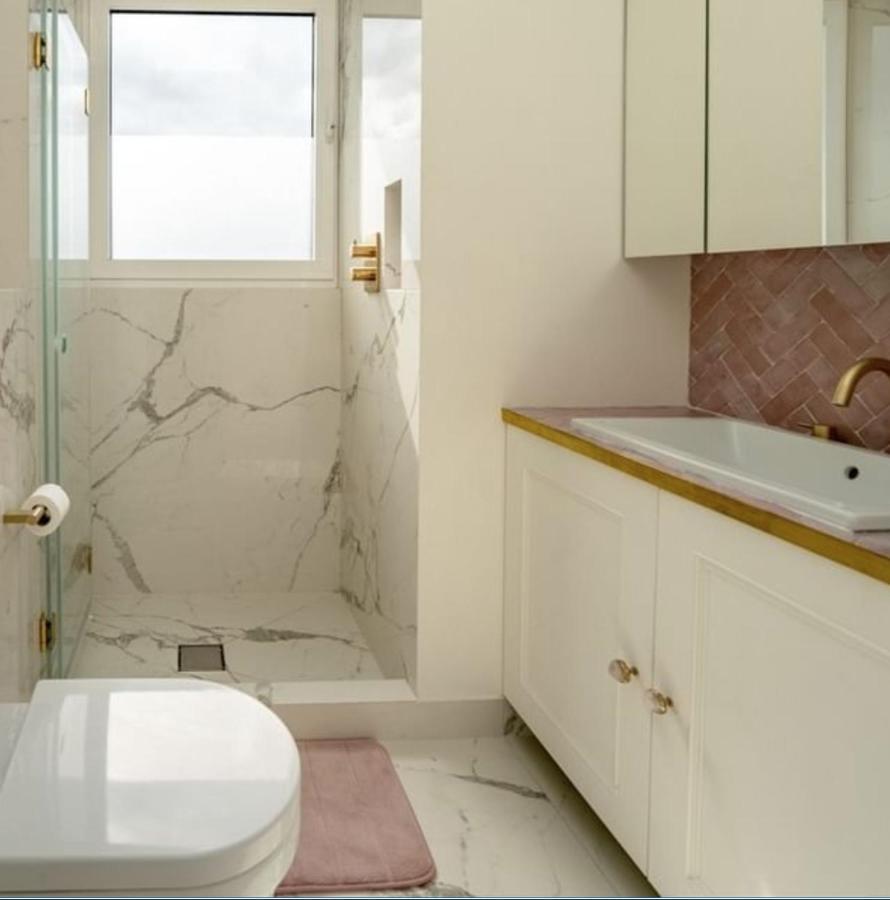 Abode Battersea Homestay London