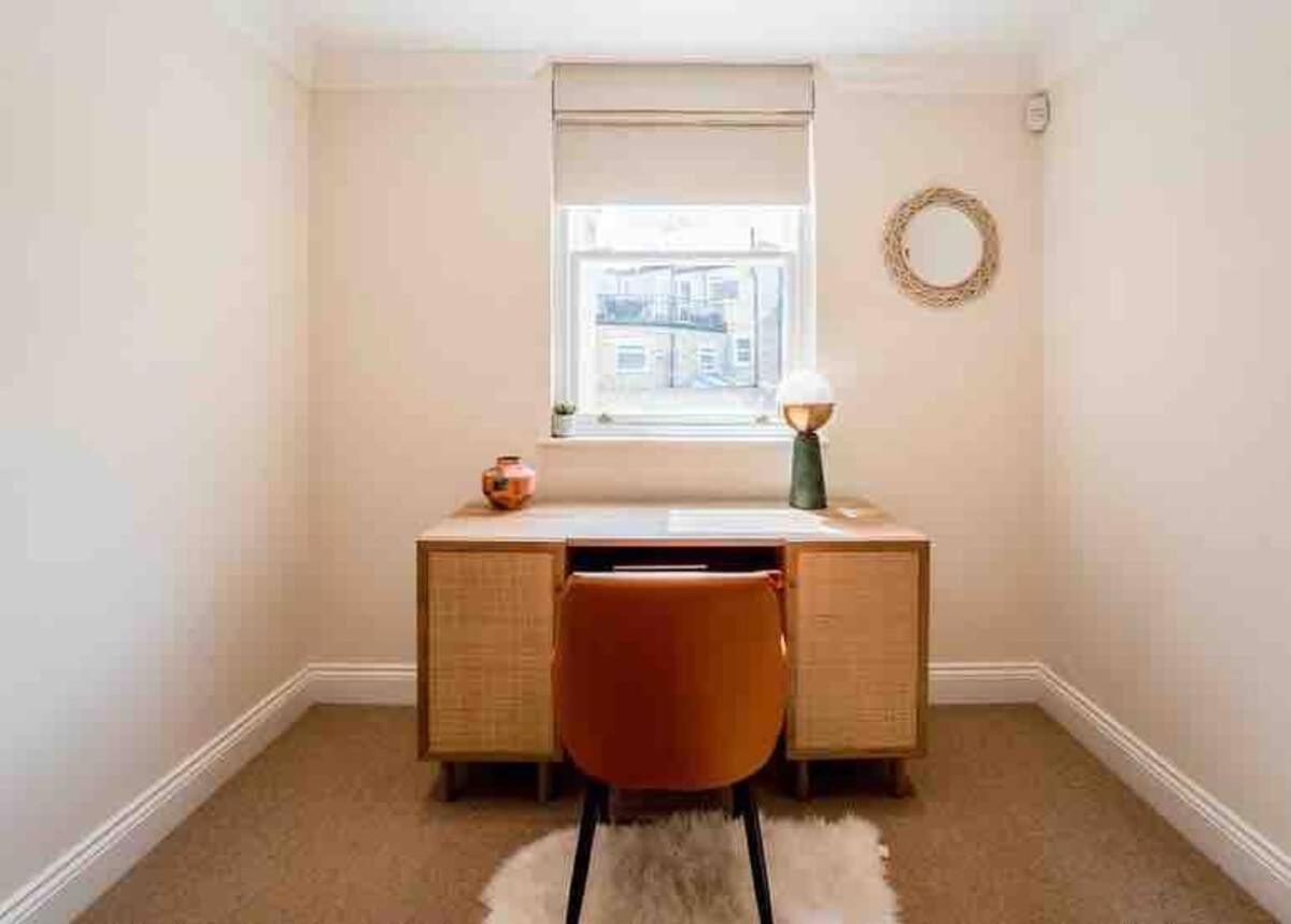 Abode Battersea Homestay London