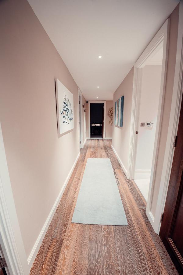Apartment Lovely 4/bdr Penthouse W/ Lovely Views London