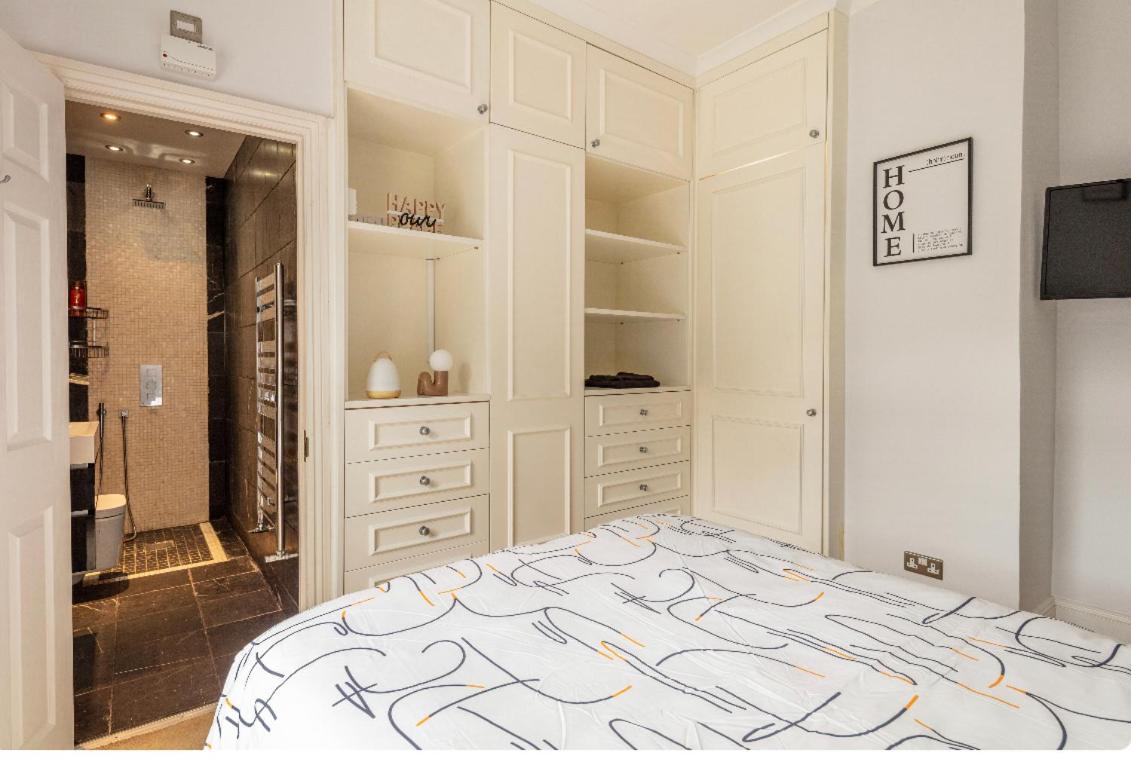 Luxury Specious En-suite In Guest house London