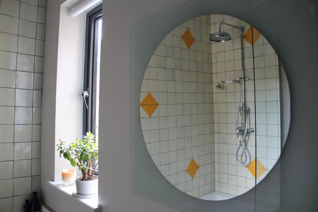 Ferienhaus Large, Modern, Light, Open Plan Designer House *