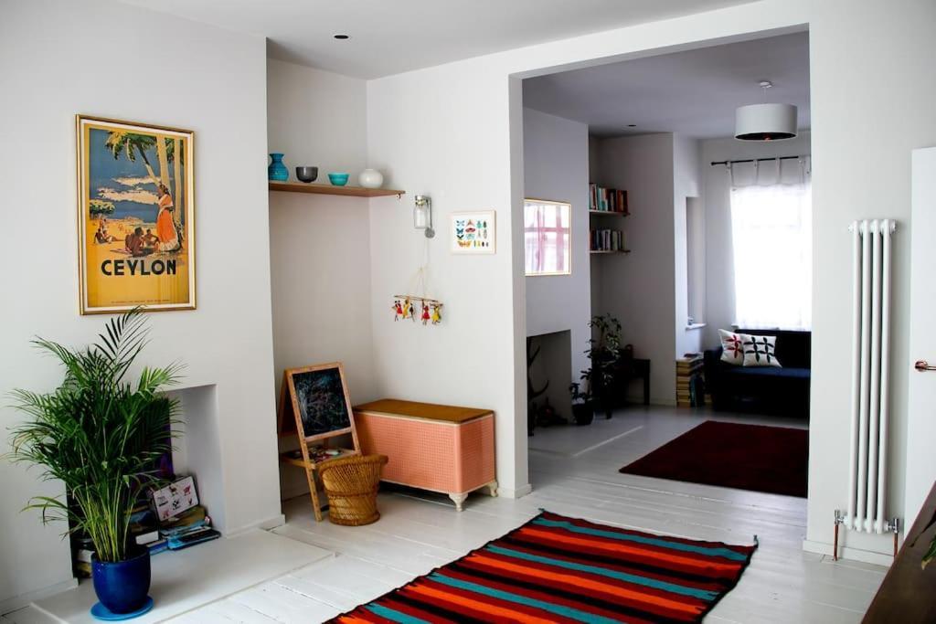 Ferienhaus Large, Modern, Light, Open Plan Designer House London