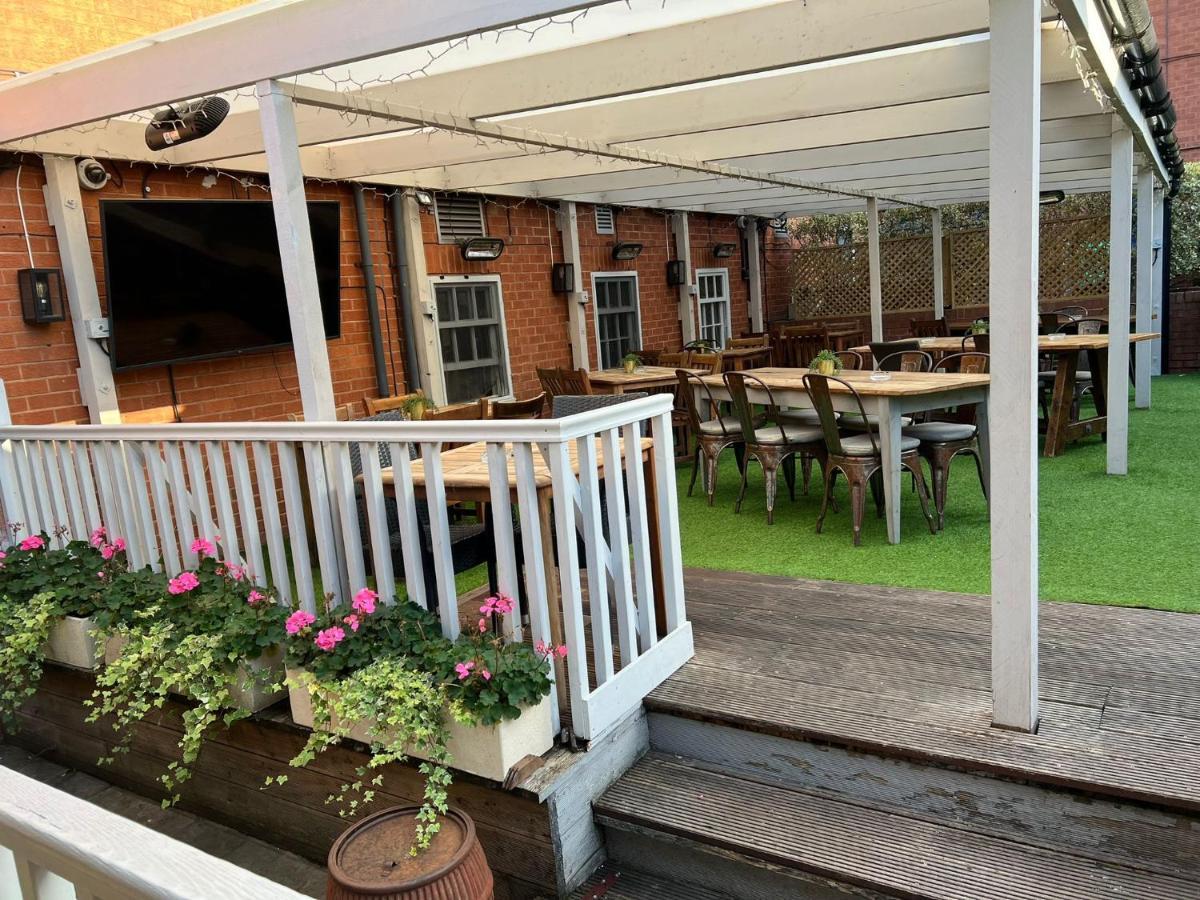Inn The Pig And Whistle *