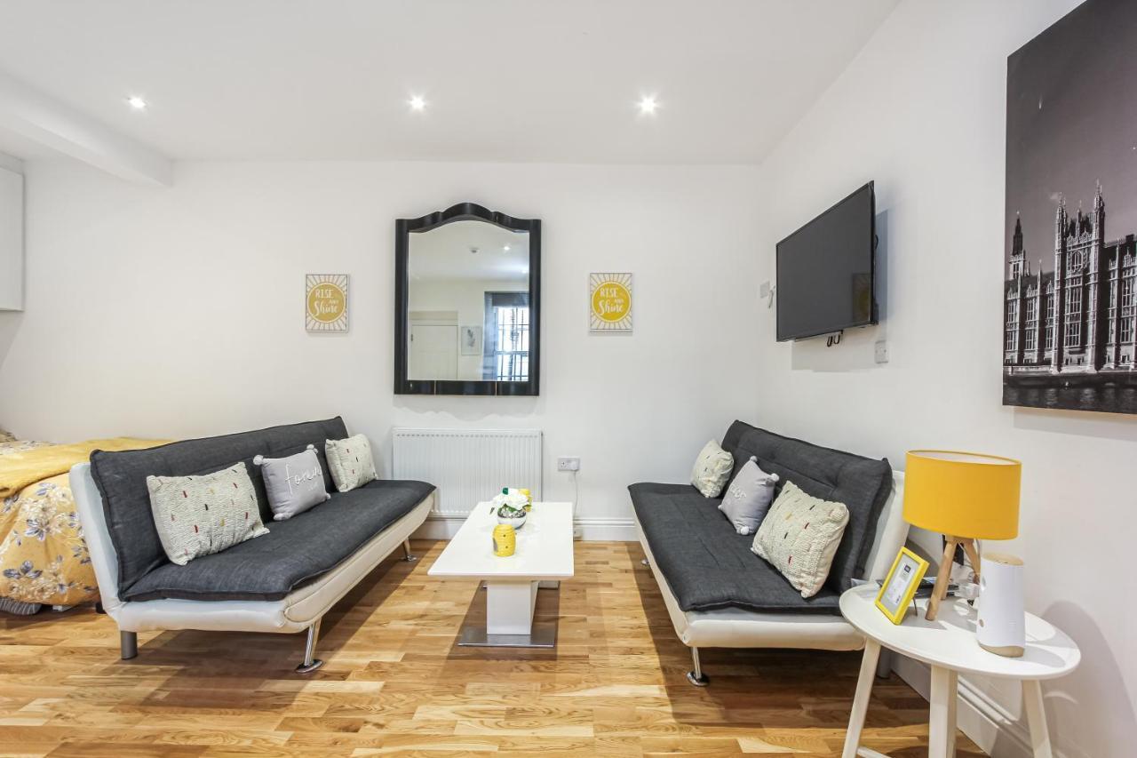 Deluxe Flat A In Kensington Olympia * Londen