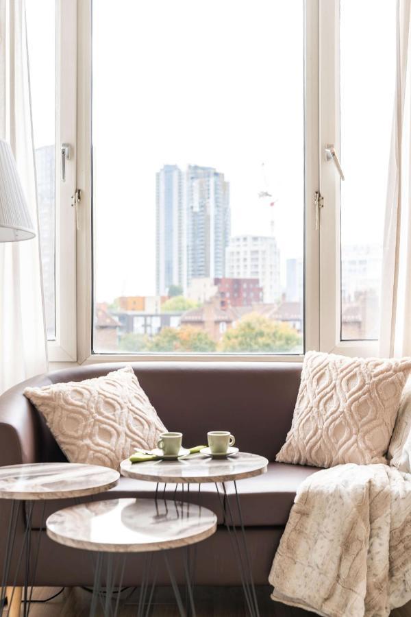 3 Bed Newal Apartment London
