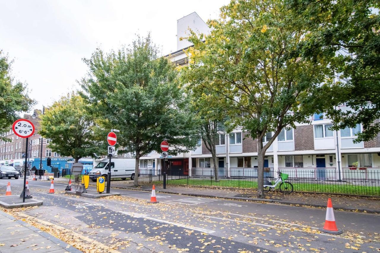 3 Bed Newal Apartment London