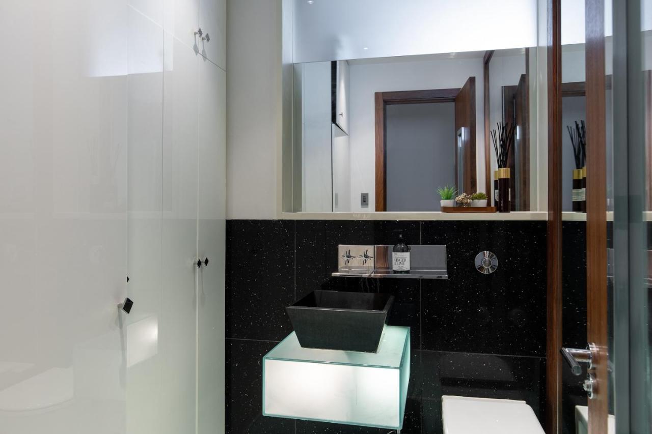 Leilighet The Canary Wharf Secret - Glamorous 3bdr Flat With Terrace And Parking London