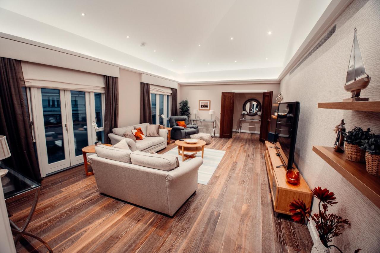 Apartment Lovely 4/bdr Penthouse W/ Lovely Views London