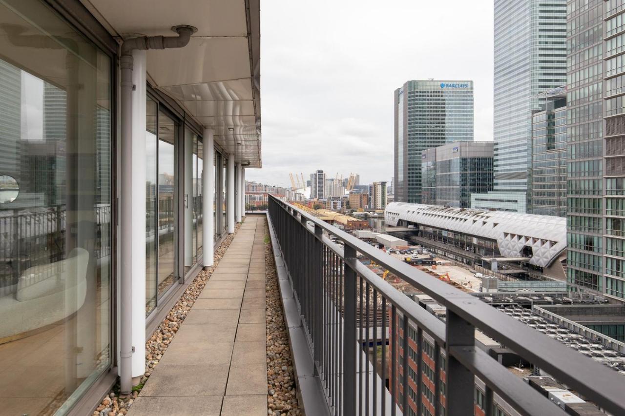 The Canary Wharf Secret - Glamorous 3bdr Flat With Terrace And Parking Leilighet London