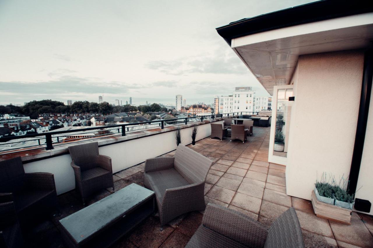 Lovely 4/bdr Penthouse W/ Lovely Views Apartment London