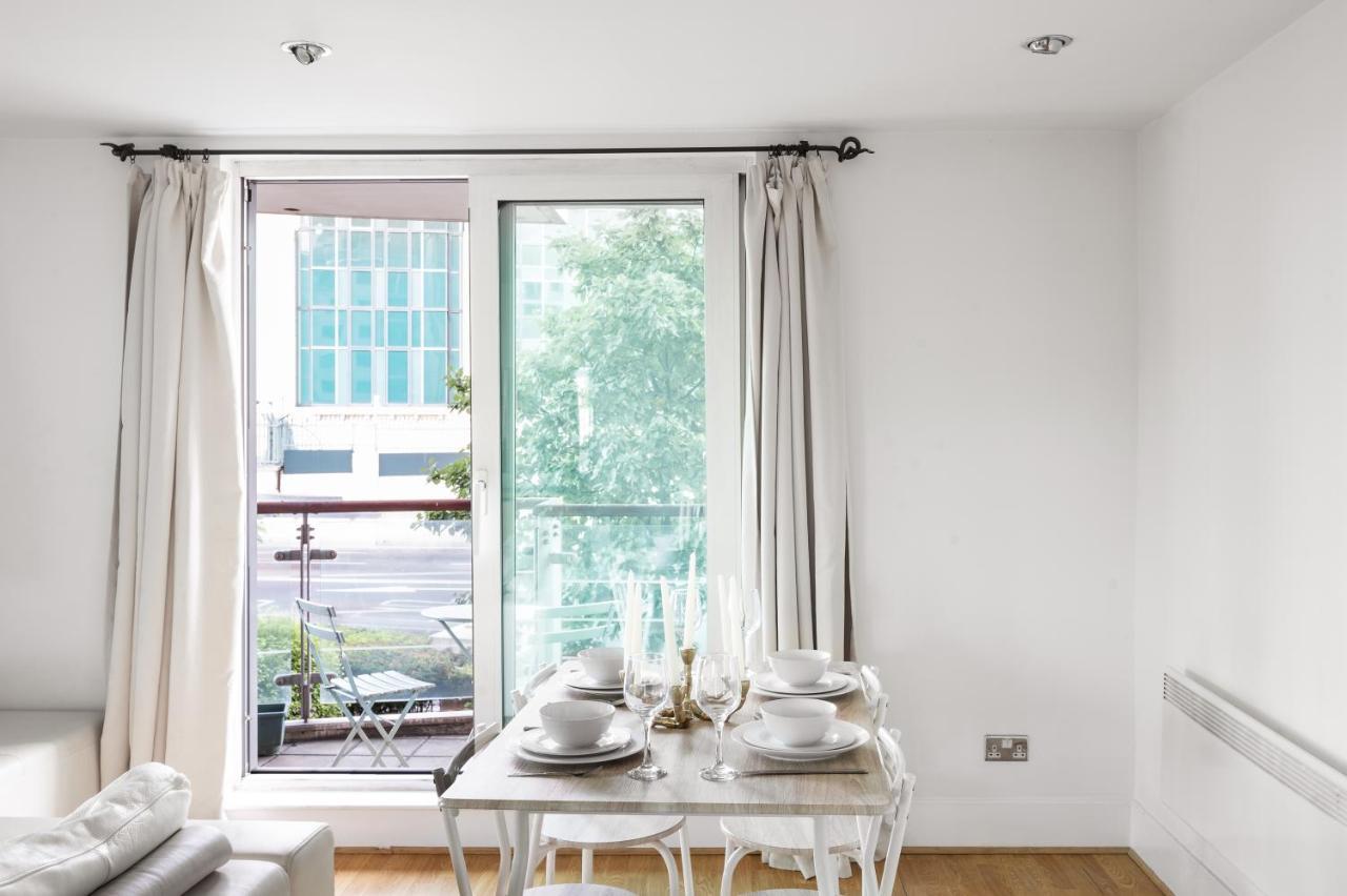 Riverside Balcony Apartments, 10 Minutes From Oxford Circus