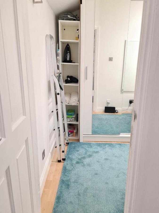 Friendly Flat Near Bridge Londres