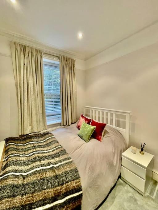 Spacious Flat With Huge Patio In Central London