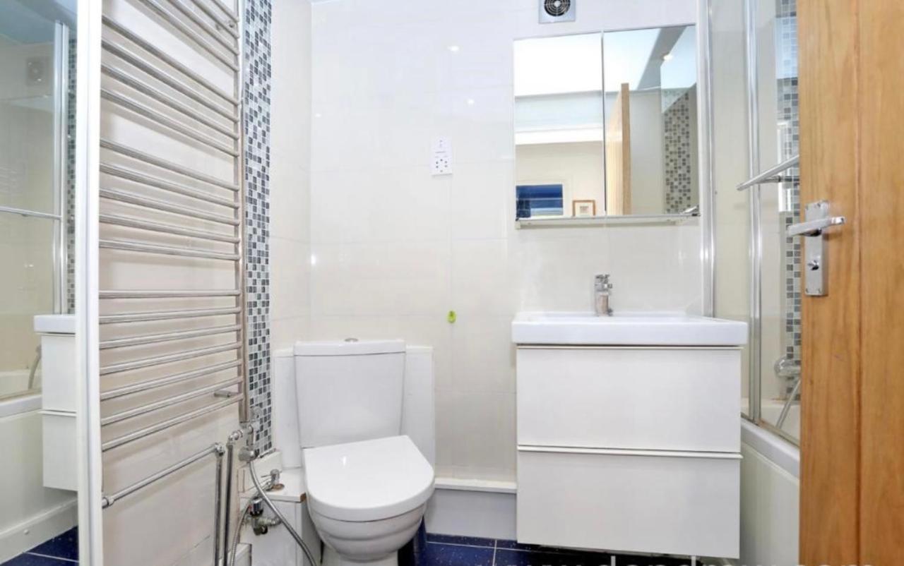 Gjestgiverier Luxury Double Blue London