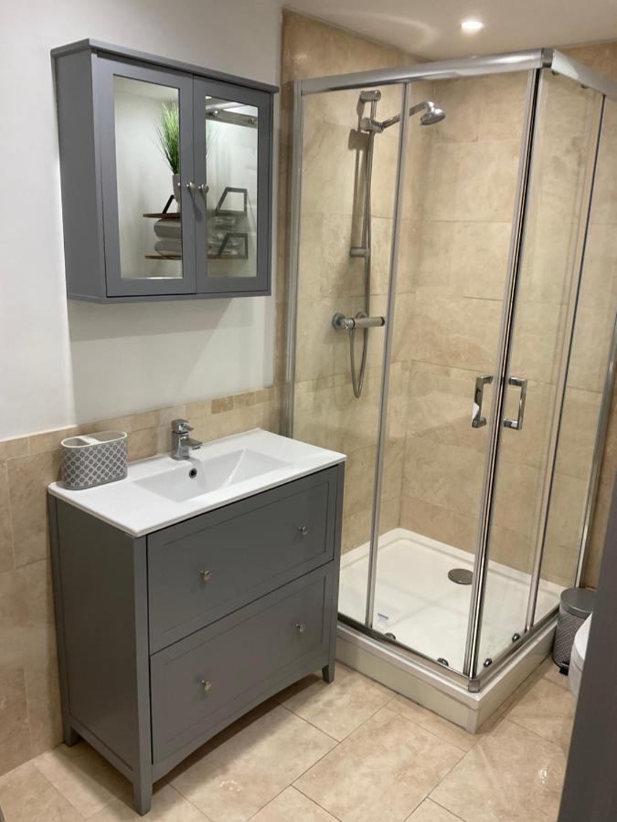 Leilighet 1 Bed From London