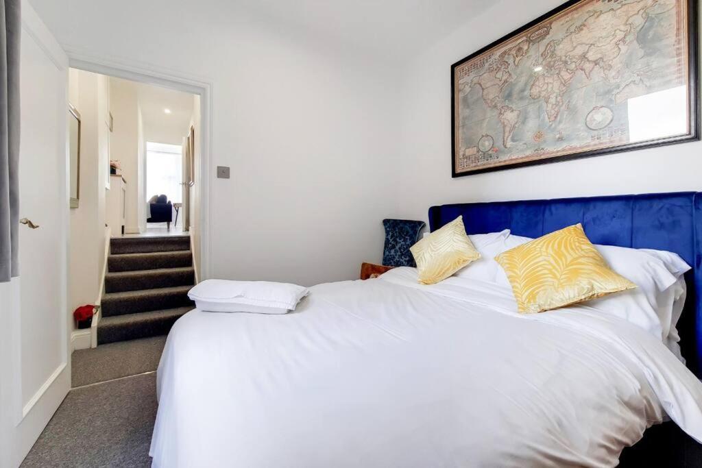 Immaculately Presented 1 Bed Apartment *