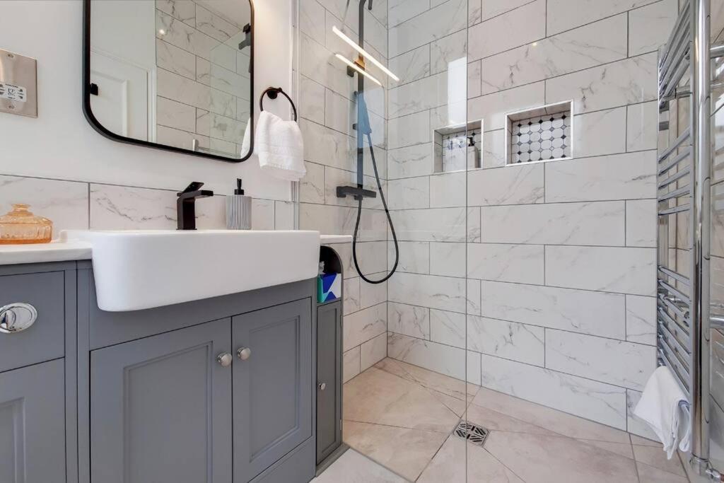 Leilighet Immaculately Presented 1 Bed