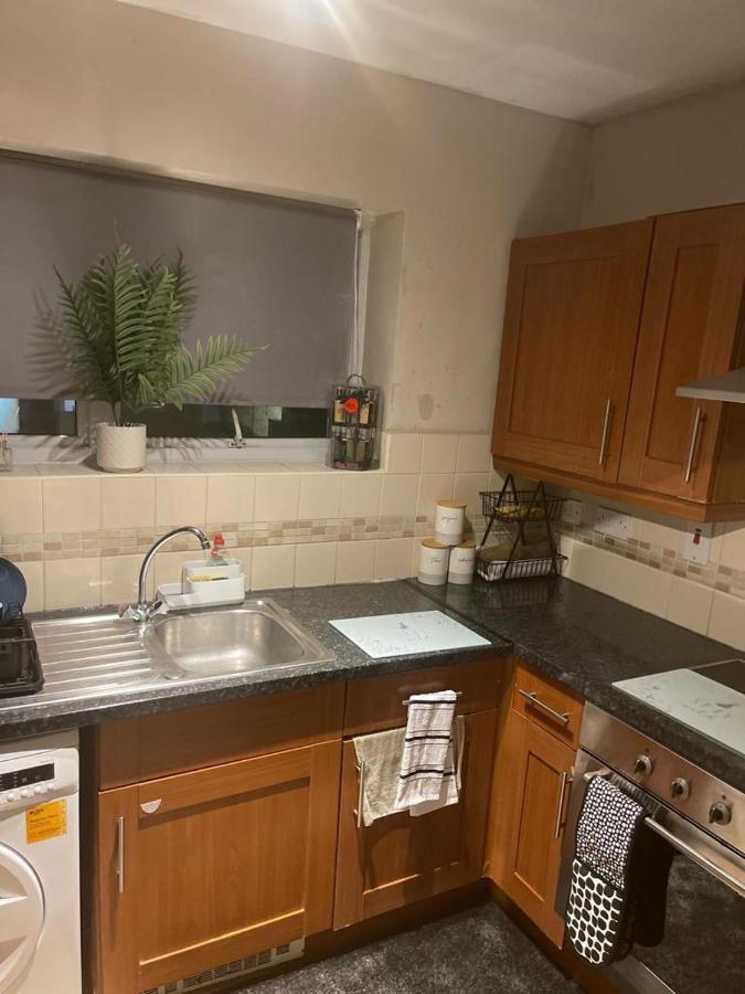 Lovely 2-bedroom With Free Wifi Apartment London
