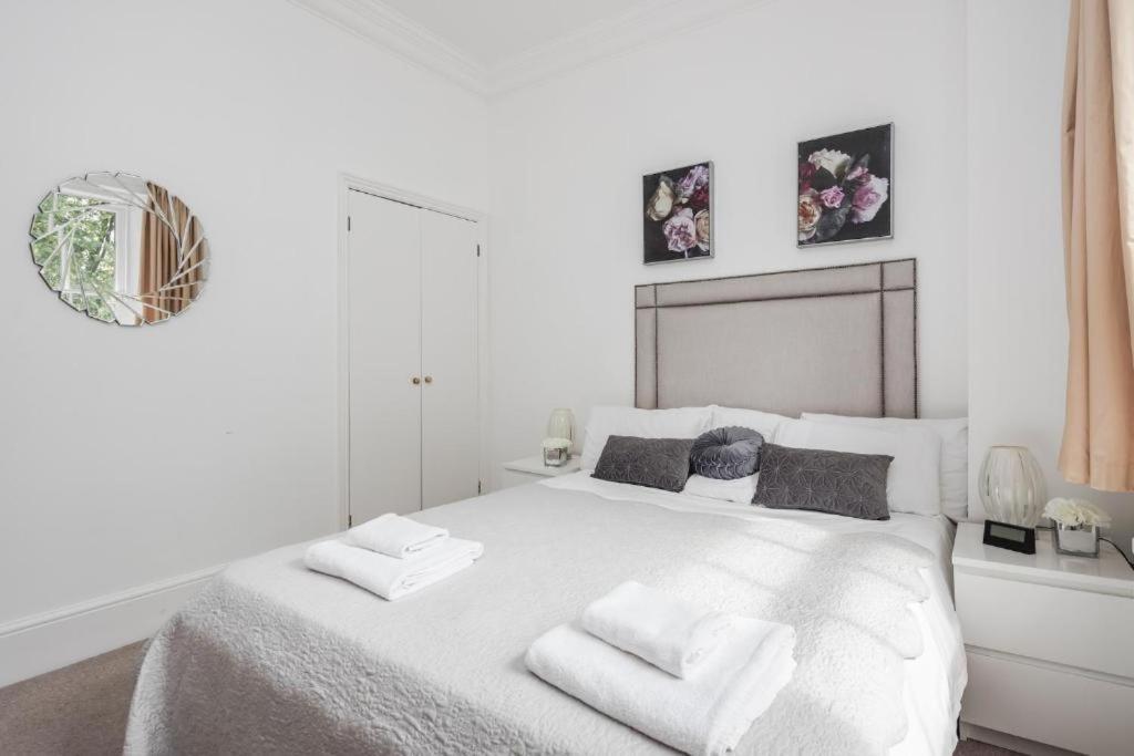 Carintha 2 Bed Modern By Canada Water * Londen