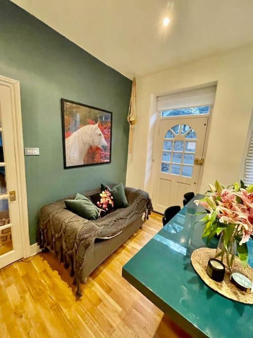 Spacious Flat With Huge Patio In Central Appartement