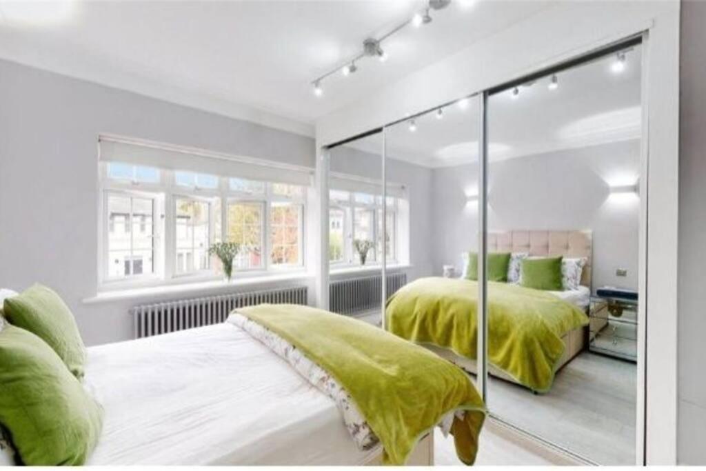 9 Brentwood *