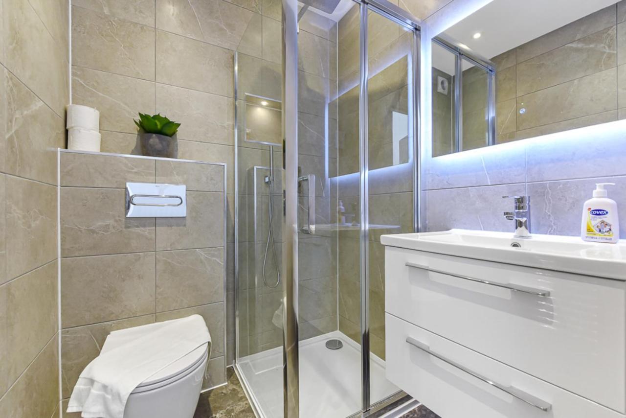 Lovely 2 Bedroom In Greater Apartment London