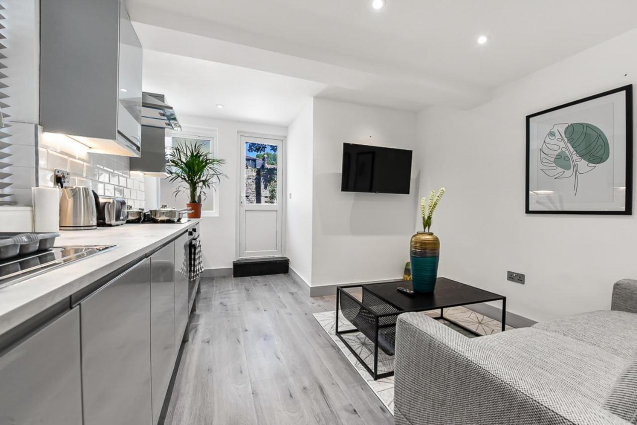Lovely 2 Bedroom In Greater * London