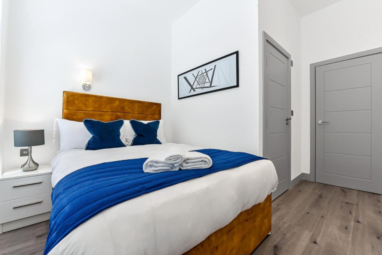 Lovely 2 Bedroom In Greater Apartment *