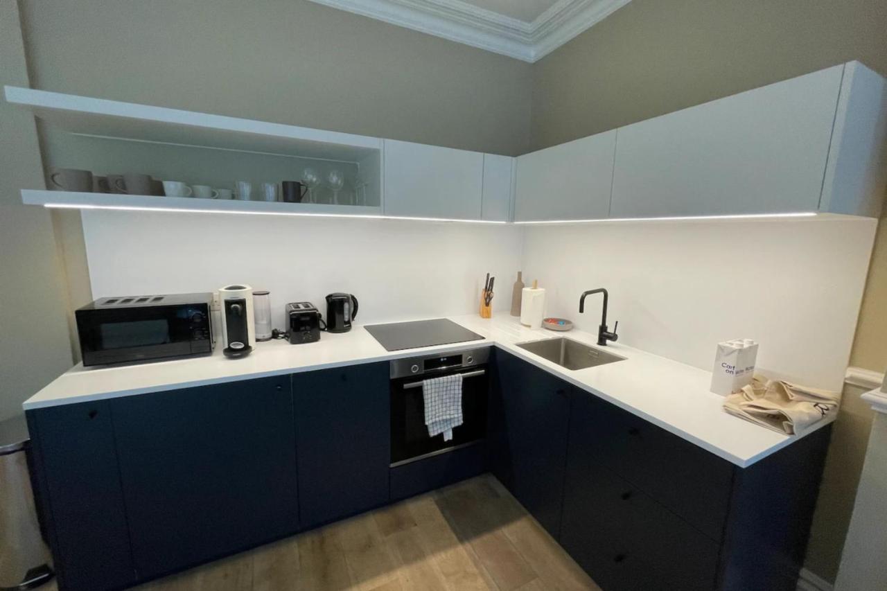 1 Bedroom In Farringdon Apartment