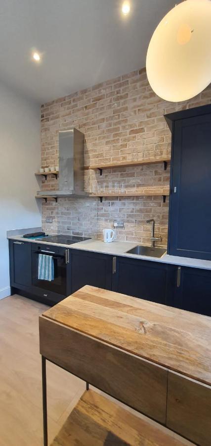 London-modern Contemporary Flat London