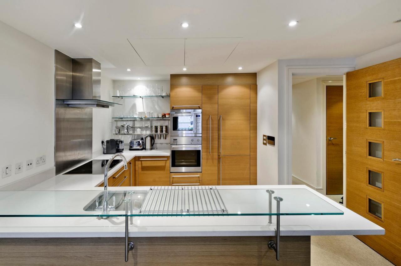 Veeve - Chelsea Bridge Wharf Apartment *